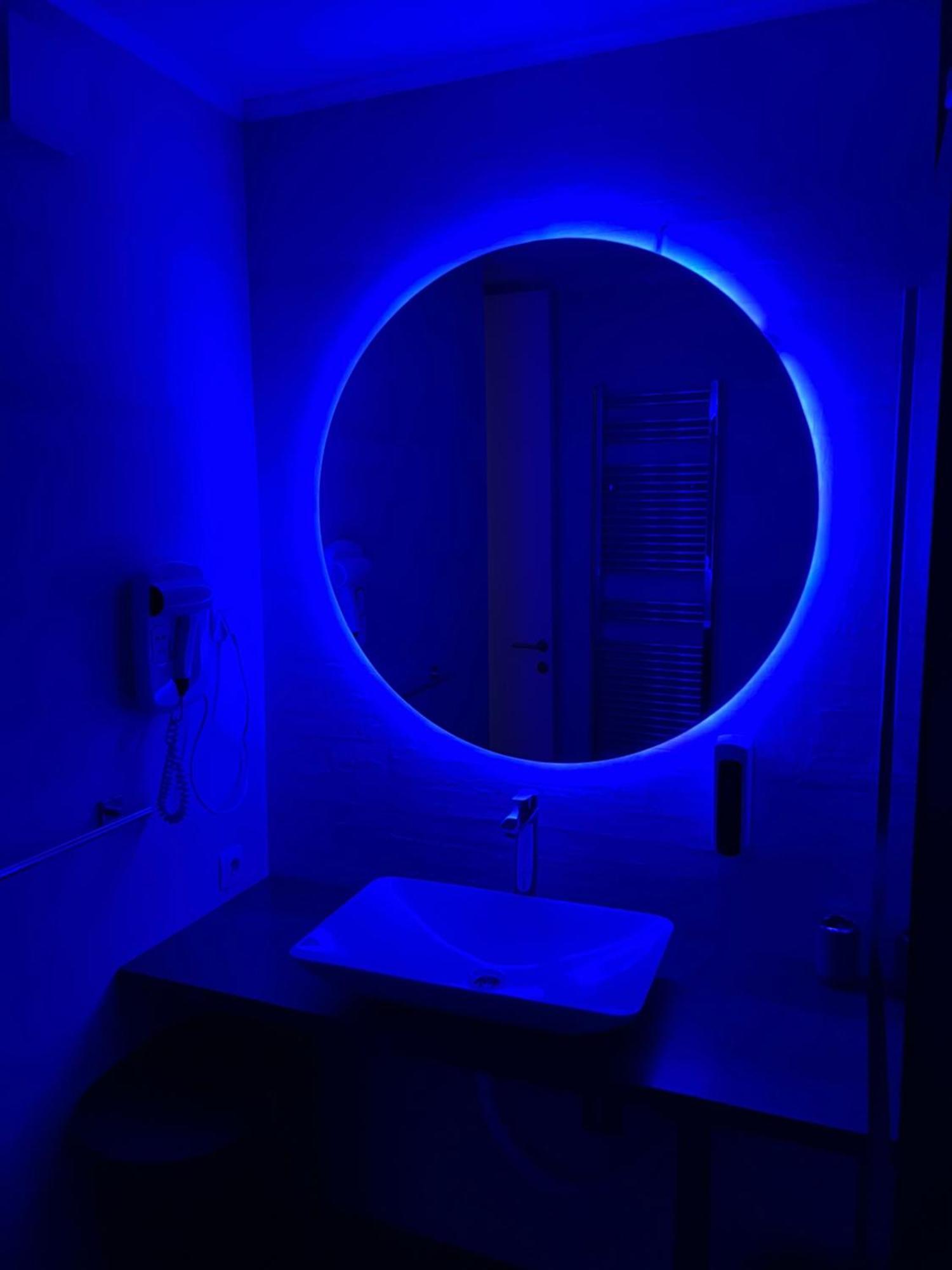 Apartman Omar Stan Na Dan Besplatan Parking サラエヴォ エクステリア 写真